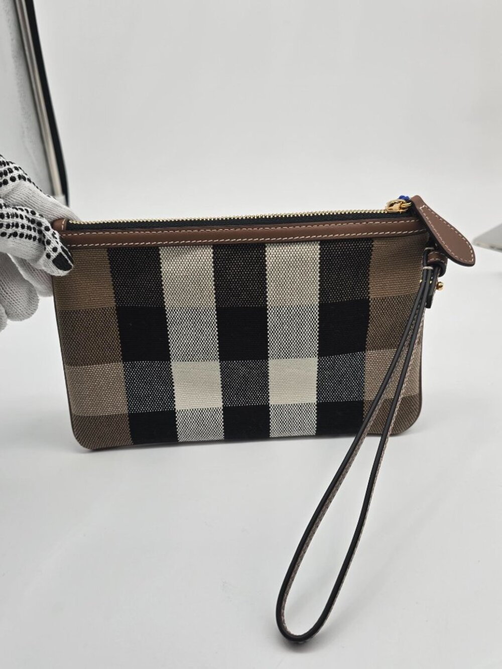 NWT Burberry House Check Canvas Wristlet - Picture 4 of 10